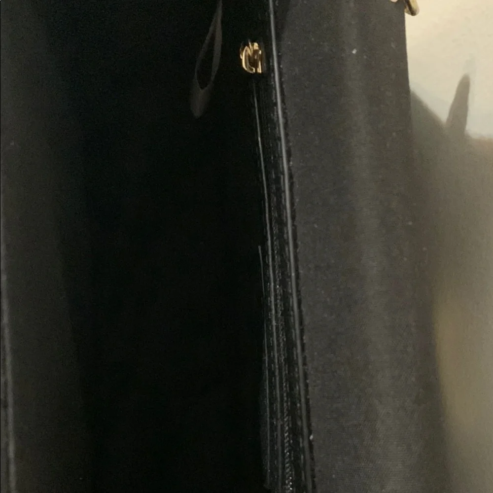 Elegant Black Quilted Chain Bag - Picture 5 of 6